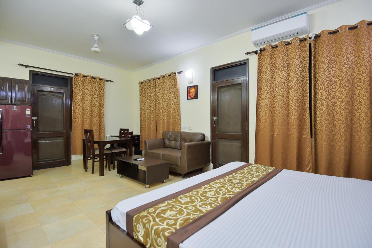 Bedchambers Serviced Apartments, Sushant Lok غورغاون المظهر الخارجي الصورة