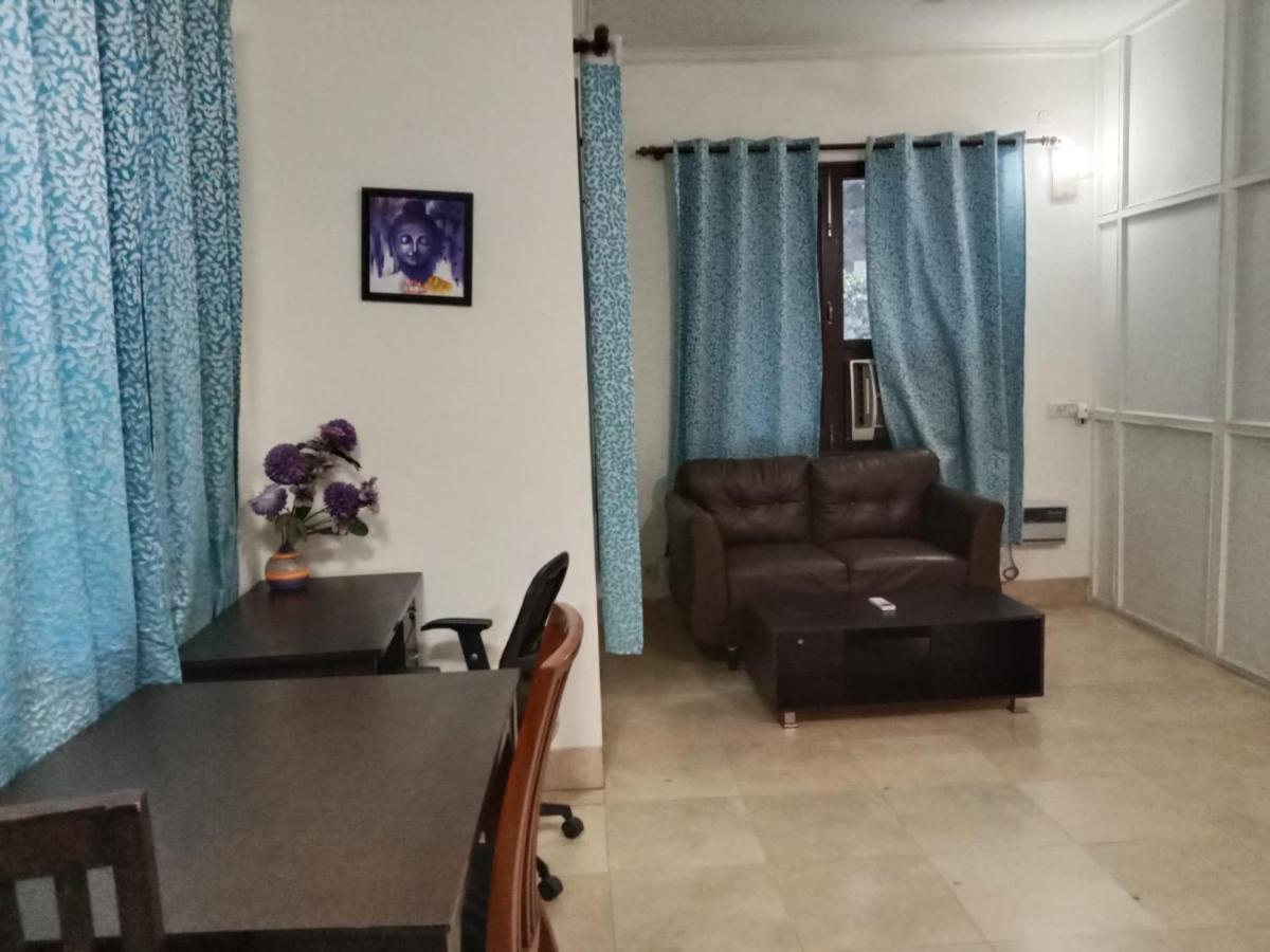 Bedchambers Serviced Apartments, Sushant Lok غورغاون المظهر الخارجي الصورة